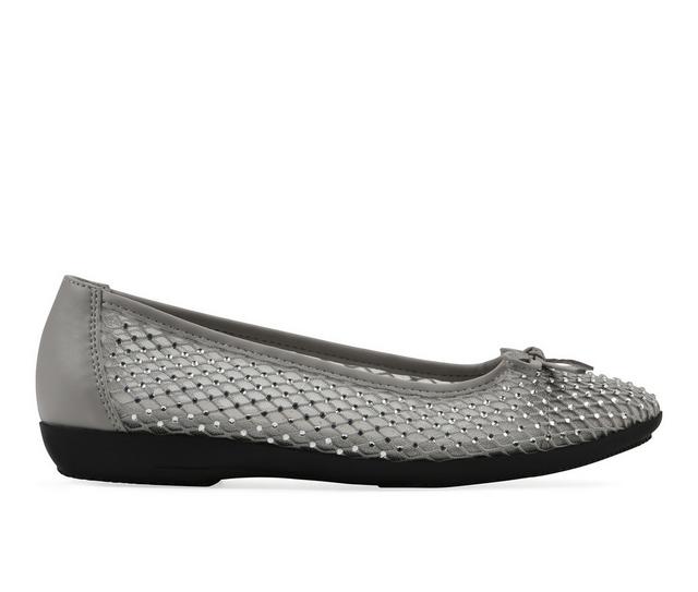 Women's Cliffs by White Mountain Carlicia Flats in Silver W color