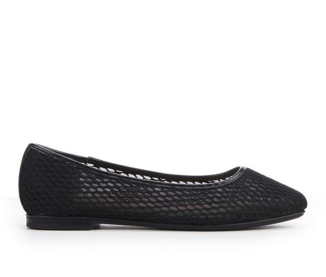 Women's Me Too Bryer Ballet Flats in Black color