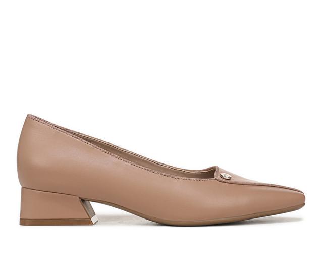Women's Naturalizer Georgia Pumps in Taupe color