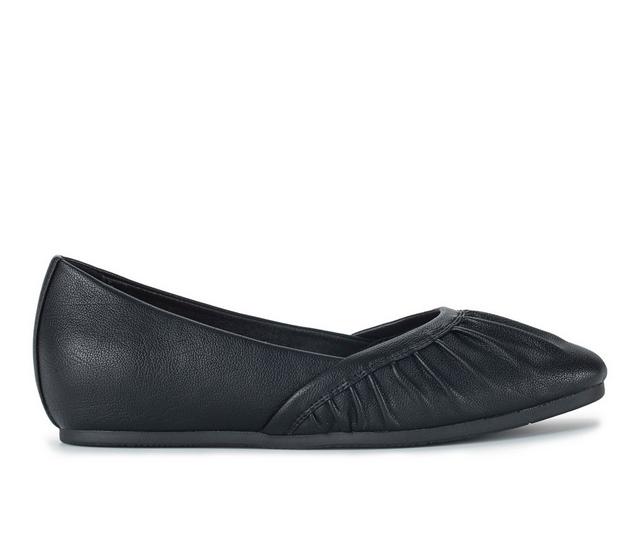 Women's Baretraps Charlie flat Flats in Black color