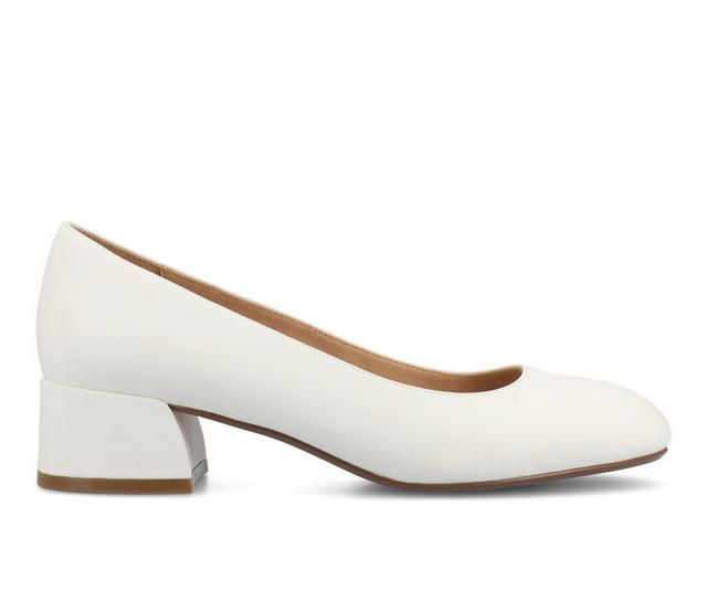 Women's Journee Collection SaarII Pumps in White color