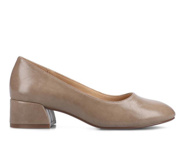 Women's Journee Collection SaarII Pumps in Patent Taupe color