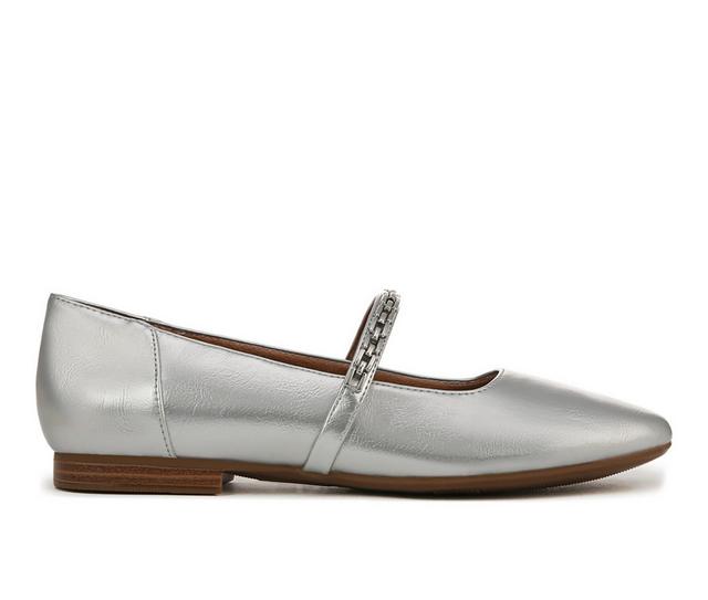 Women's Naturlizer Kelly Chain Flats in Silver color