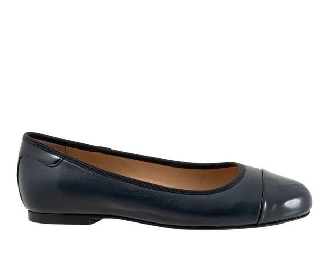 Women's Trotters Clara Flats in Navy color