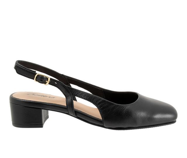 Women's Trotters Dottie Pumps in Black color