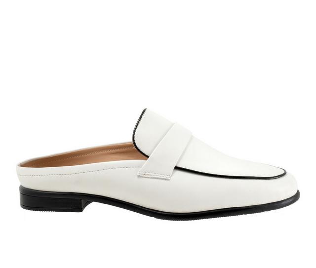 Women's Trotters Lola Flats in White color