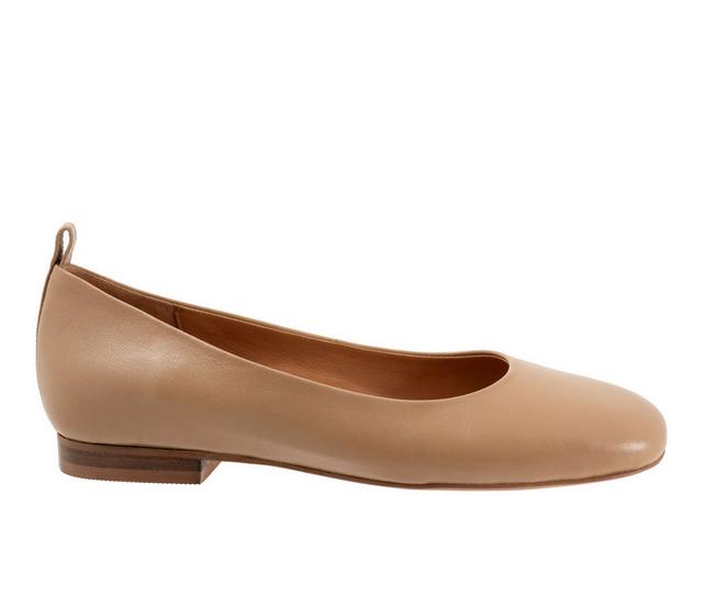 Women's Softwalk Kiris Flats in Beige color