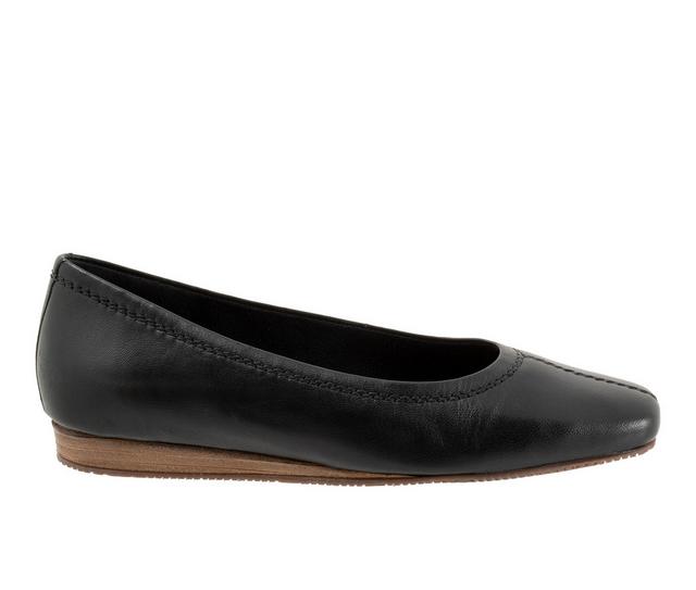 Women's Softwalk Vera Cruz Flats in Black color