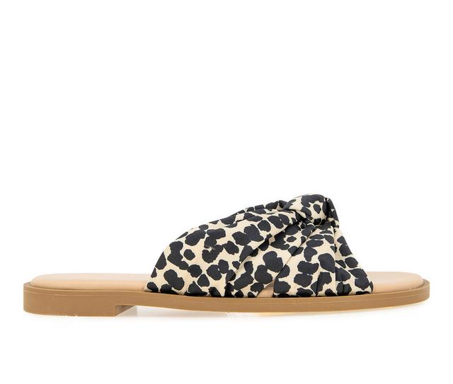 XOXO Menata Sandals in Cheetah color