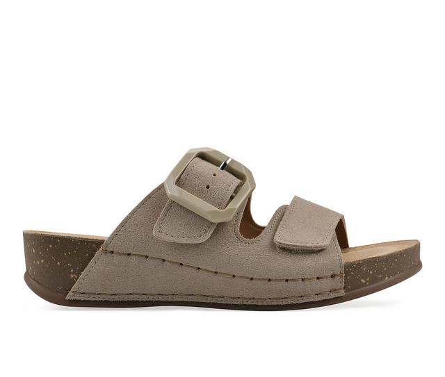 Women's White Mountain Fearful Footbed Sandals in Sandalwood color