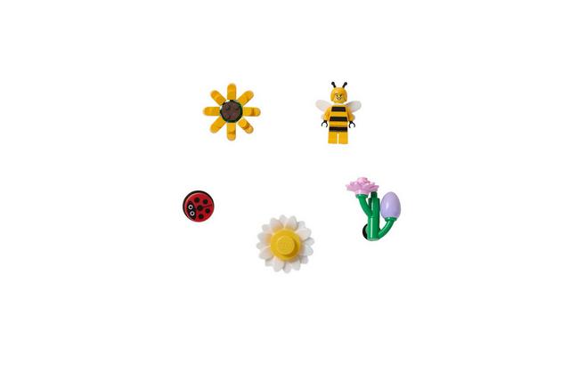 Crocs Jibbitz Licensed 5 Pack in LEGO BOTANICALS color