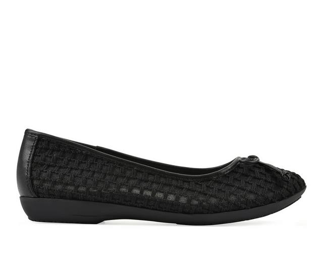 Women's Cliffs by White Mountain Chelcy Flats in Black color