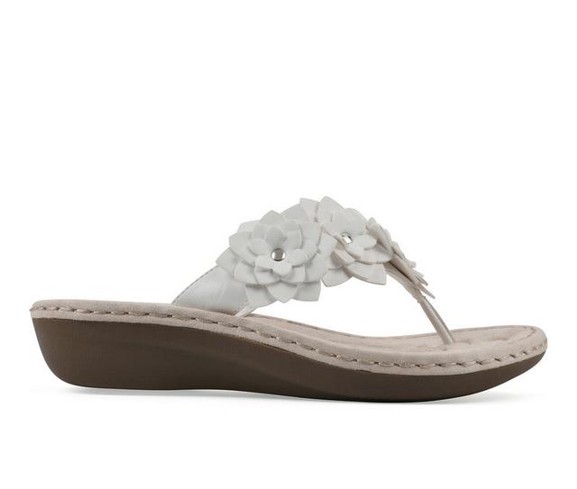 Women's Cliffs by White Mountain Content Wedges in White color