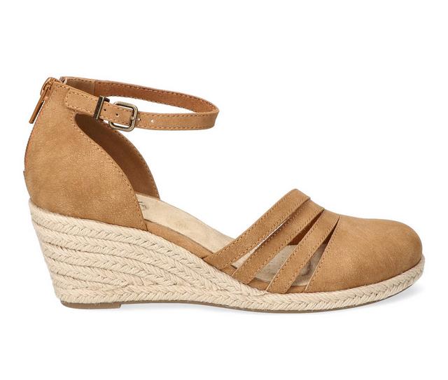 Women's Easy Street Daytona Wedges in Tan color