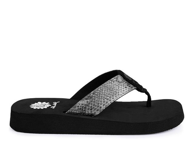 Women's Yellow Box Findy Flip-Flops in Pewter color