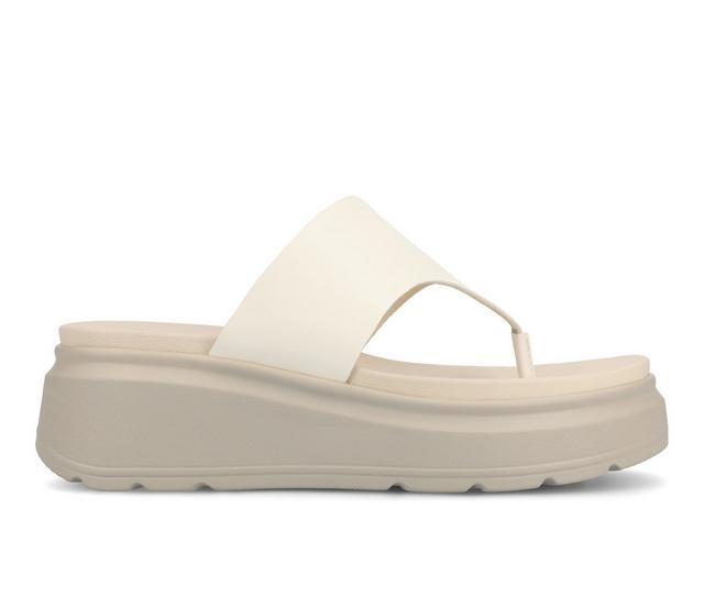 Women's Journee Collection Carah Platform Flip-Flops in White color