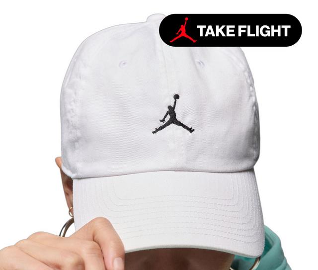Jordan Club Cap Washed in White/Black M/L color