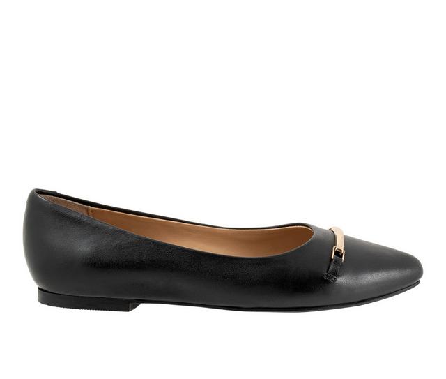 Women's Trotters Everly Flats in Black color