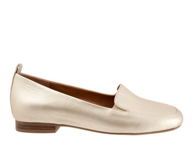 Women's Softwalk Kingston Flats in Champagne color