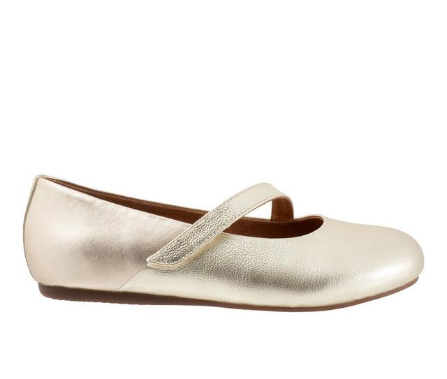 Women's Softwalk Syracuse Flats in Champagne color