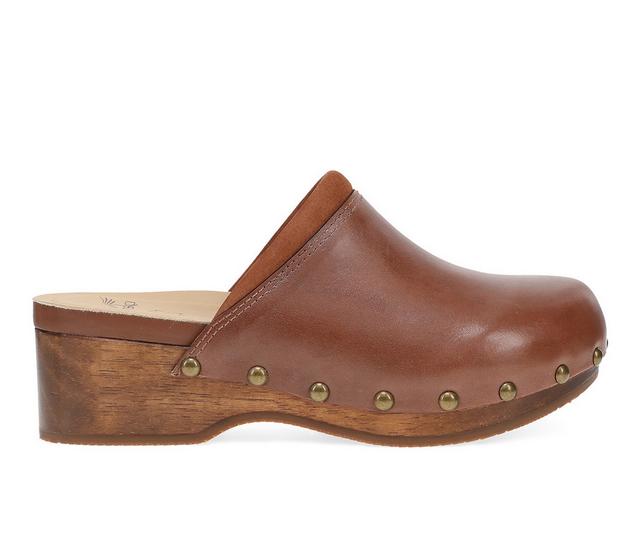 Women's Dansko Andie in Tan color