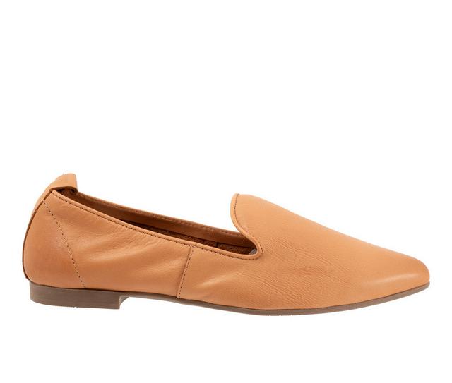 Women's Bueno Izzy Flats in Tan color