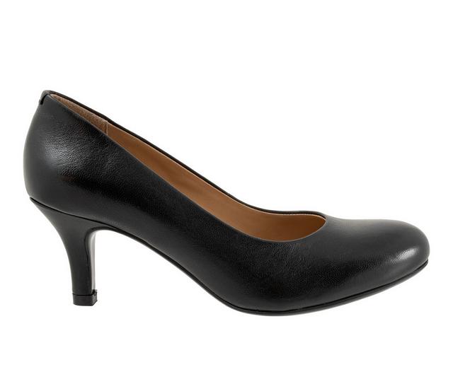 Women's Trotters Lanay Pumps in Black color