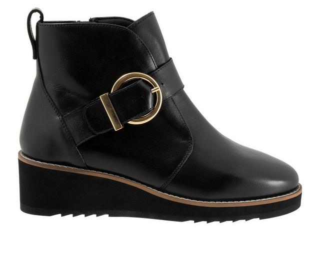 Women's Trotters Wendi Booties in Black color