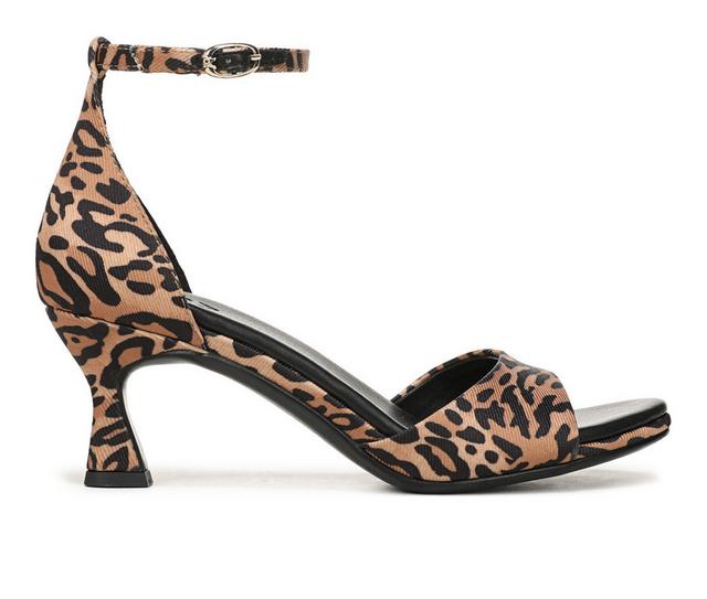 Women's Naturalizer Jules Pumps in Drk Brown/Black color