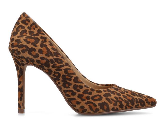 Women's Journee Collection Venus Pumps in Leopard Camel color