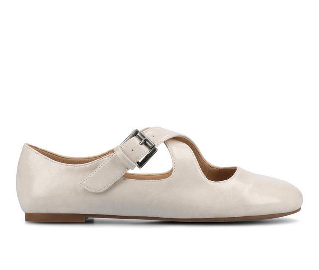 Women's Journee Collection Ivanna Flats in Bone color