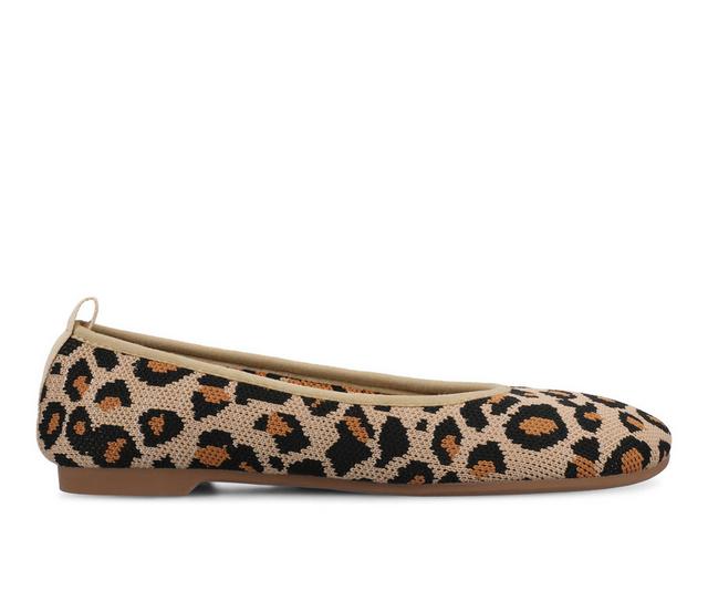 Women's Journee Collection Aria Flats in Leopard color