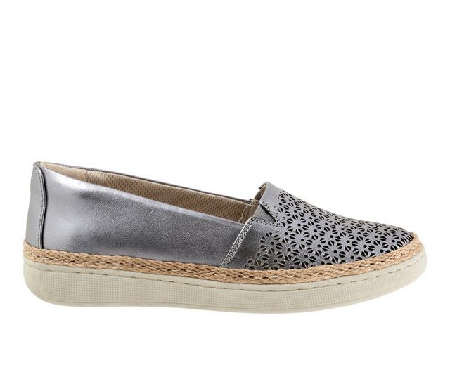Women's Trotters Accent Perf Flats in Pewter color