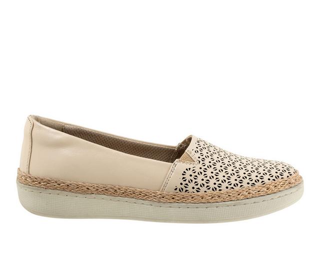 Women's Trotters Accent Perf Flats in Ivory color