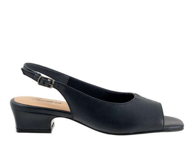Women's Trotters Dawn Pumps in Navy color