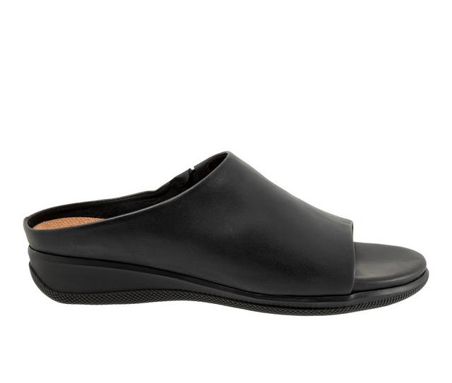 Women's Softwalk Turner Sandals in Black color