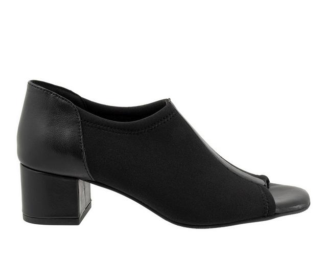 Women's Trotters Lennon Shootie in Black color