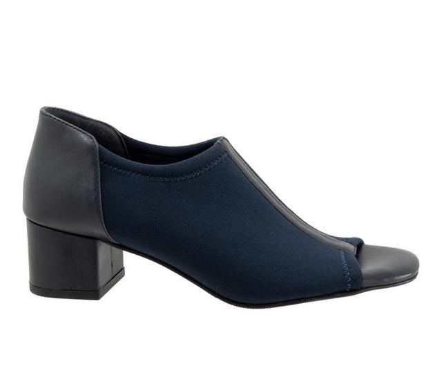 Women's Trotters Lennon Shootie in Blue color