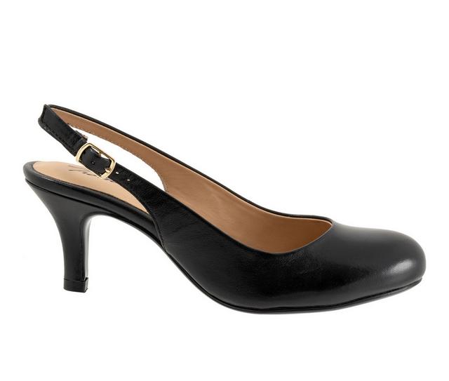Women's Trotters Lexi Pumps in Black color