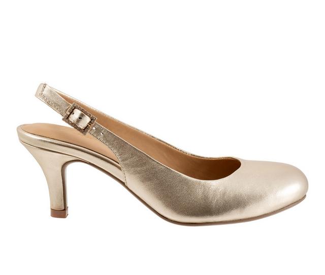 Women's Trotters Lexi Bridal Pumps in Champagne color