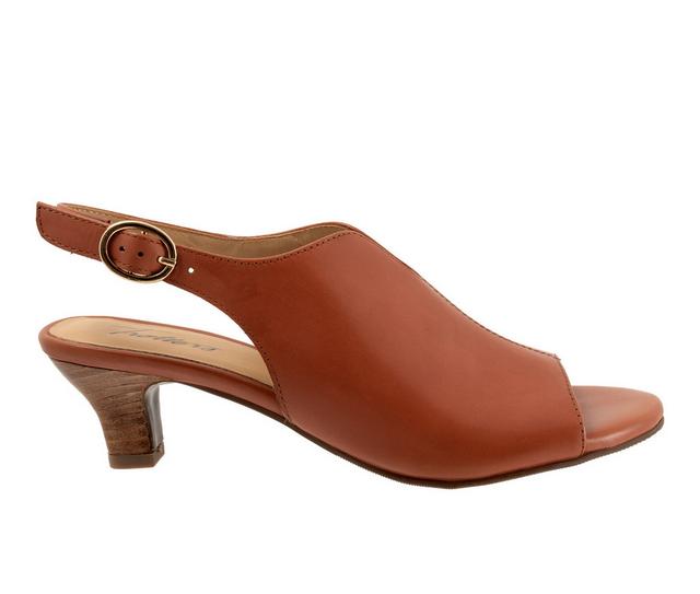 Women's Trotters Norma Pumps in Luggage color