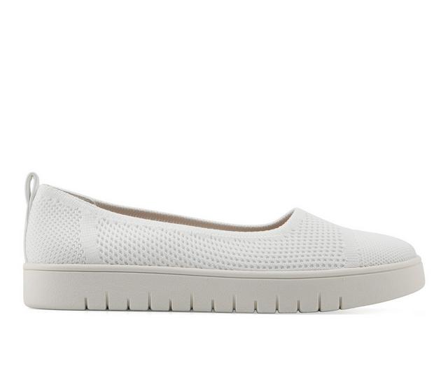 Women's White Mountain Naveen Flats in White color
