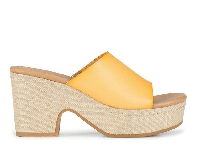 Women's Baretraps Teah Wedges in Sun color