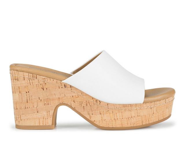 Women's Baretraps Teah Wedges in White color