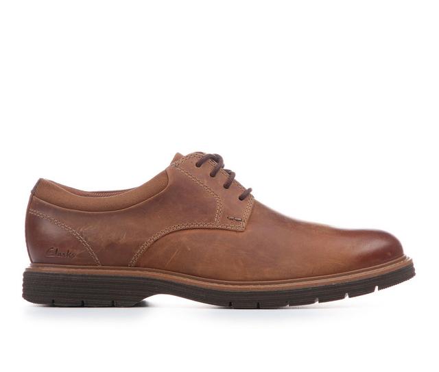 Men's Clarks Baystone Plain Oxfords in Light Brown color