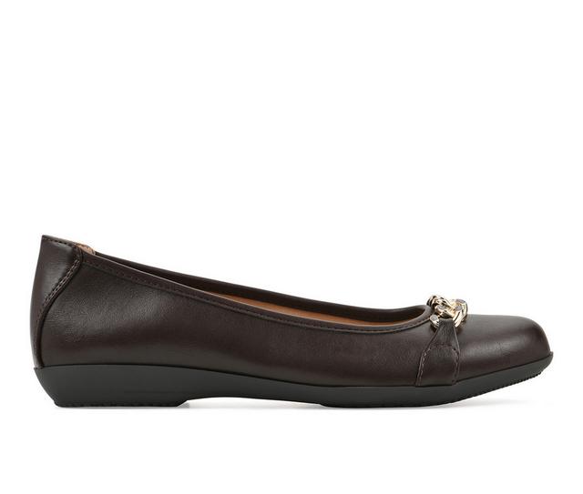 Women's Cliffs by White Mountain Carlise Flats in Dark Brown color