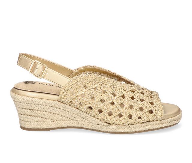 Women's Bella Vita Bethany Wedges in Gold Raffia color