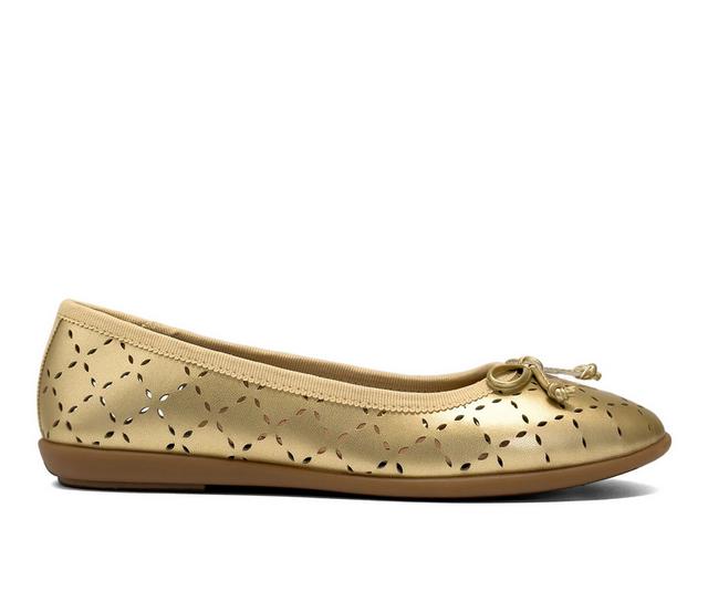 Women's Aerosoles Beyla Flats in Gold color