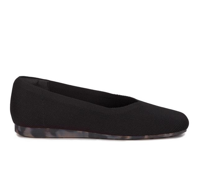 Women's Ros Hommerson Niki Flats in Black color