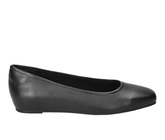 Women's Easy Street Crescent Flats in Black color